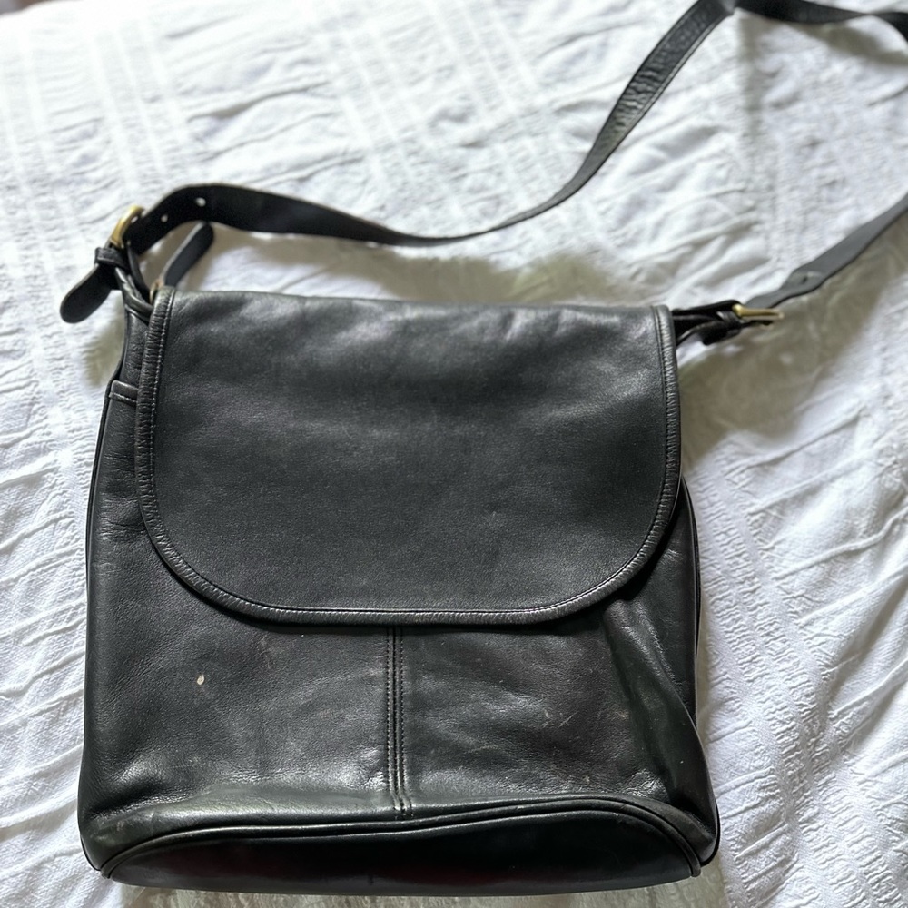 Vintage Coach crossbody purse
